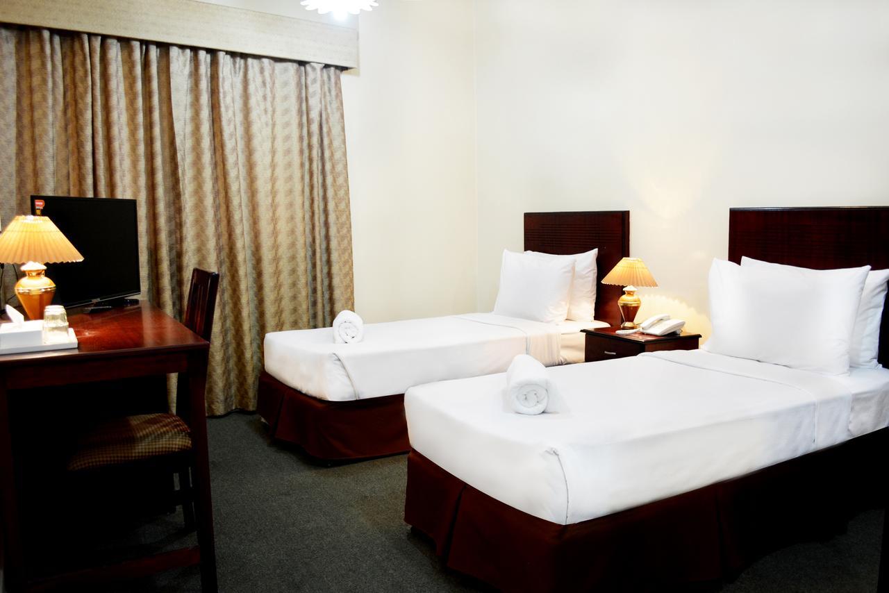Galaxy Plaza Hotel Дубай Экстерьер фото