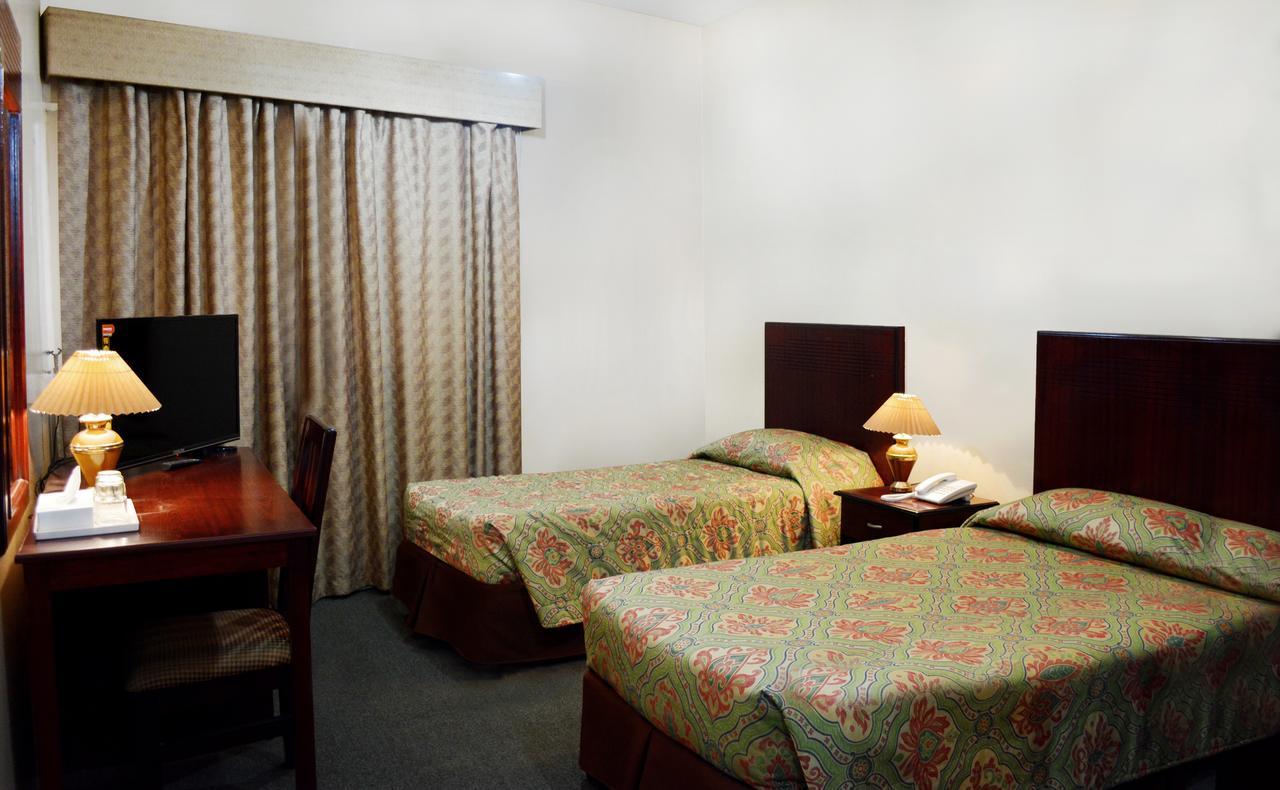 Galaxy Plaza Hotel Дубай Экстерьер фото
