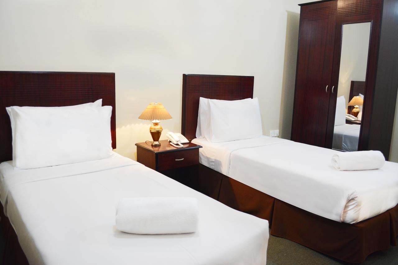 Galaxy Plaza Hotel Дубай Экстерьер фото